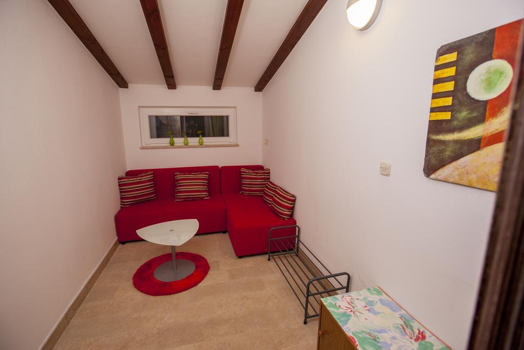 Apartments Villa Ban Rovinj Bilik gambar